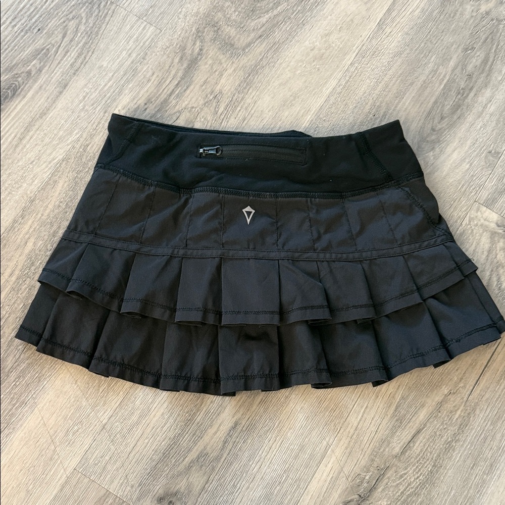 Lululemon Ivivva Black Layered Mini Skirt girls size 8